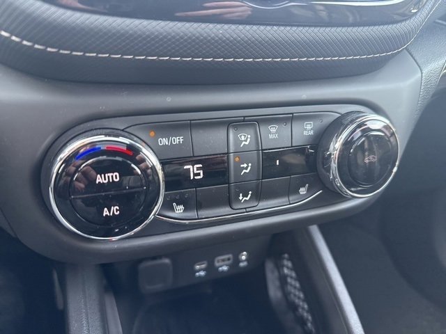 Used 2021 Chevrolet TrailBlazer ACTIV w/ Sun and Liftgate Package image 24