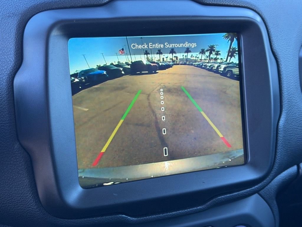 Used 2023 Jeep Renegade Latitude w/ Premium Group image 19