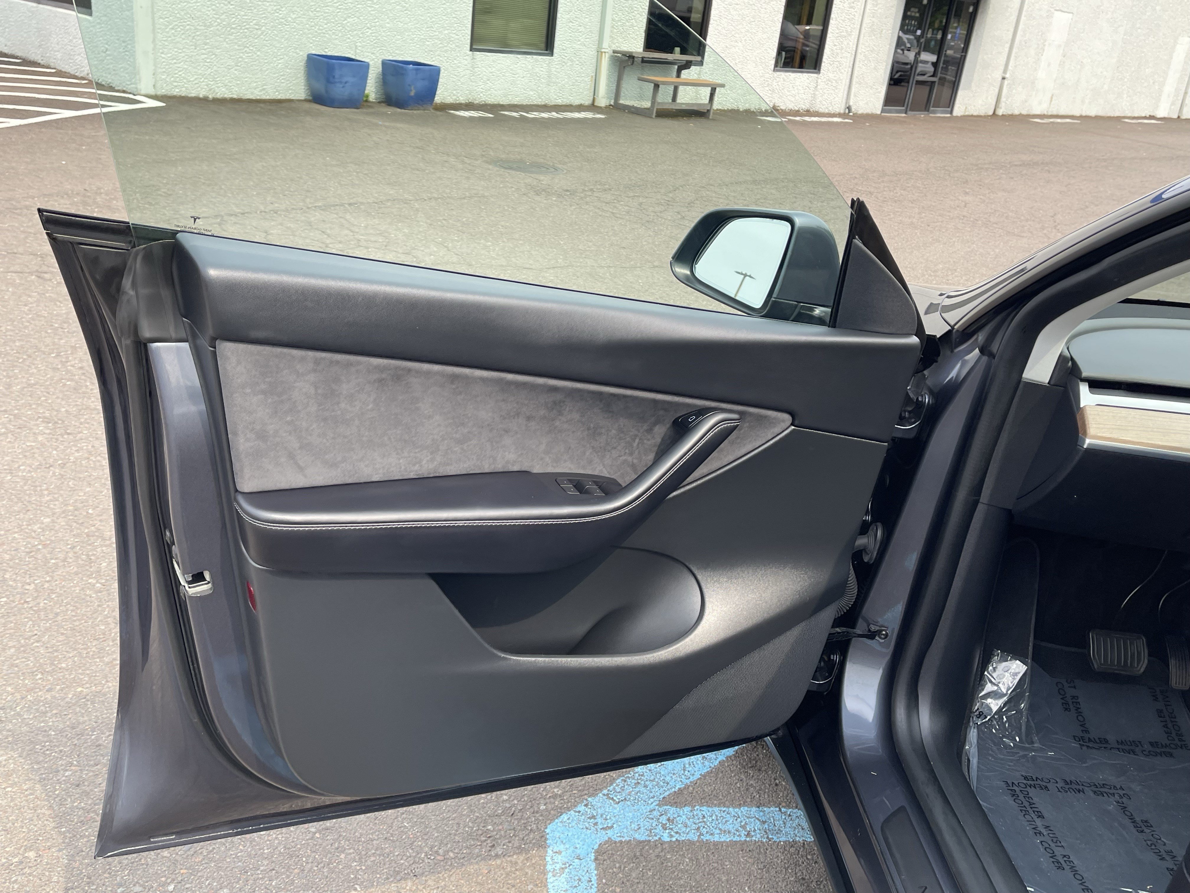 Used 2022 Tesla Model Y Long Range AWD/4WD image 18