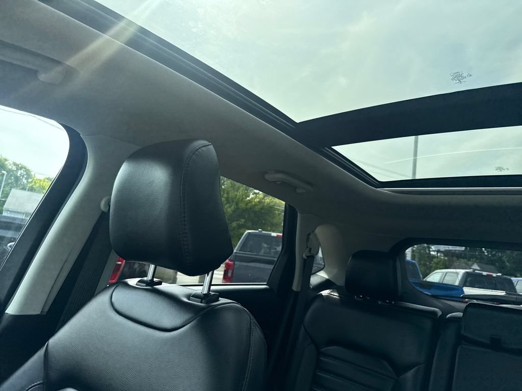 Used 2023 Ford Edge SEL AWD/4WD image 41