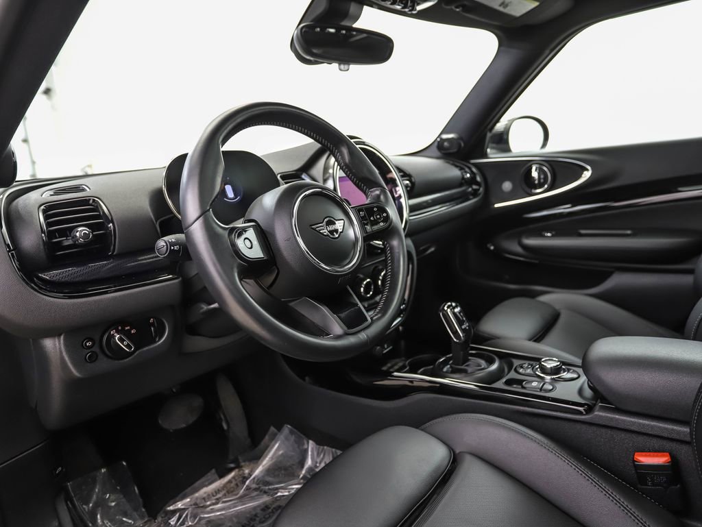 Used 2023 MINI Cooper Clubman S w/ Premium Package image 10