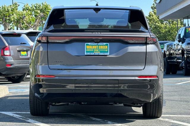 New 2025 Jeep Wagoneer S Launch Edition image 5