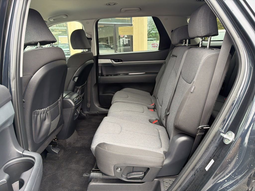 Used 2023 Hyundai Palisade SE w/ Cargo Package image 33