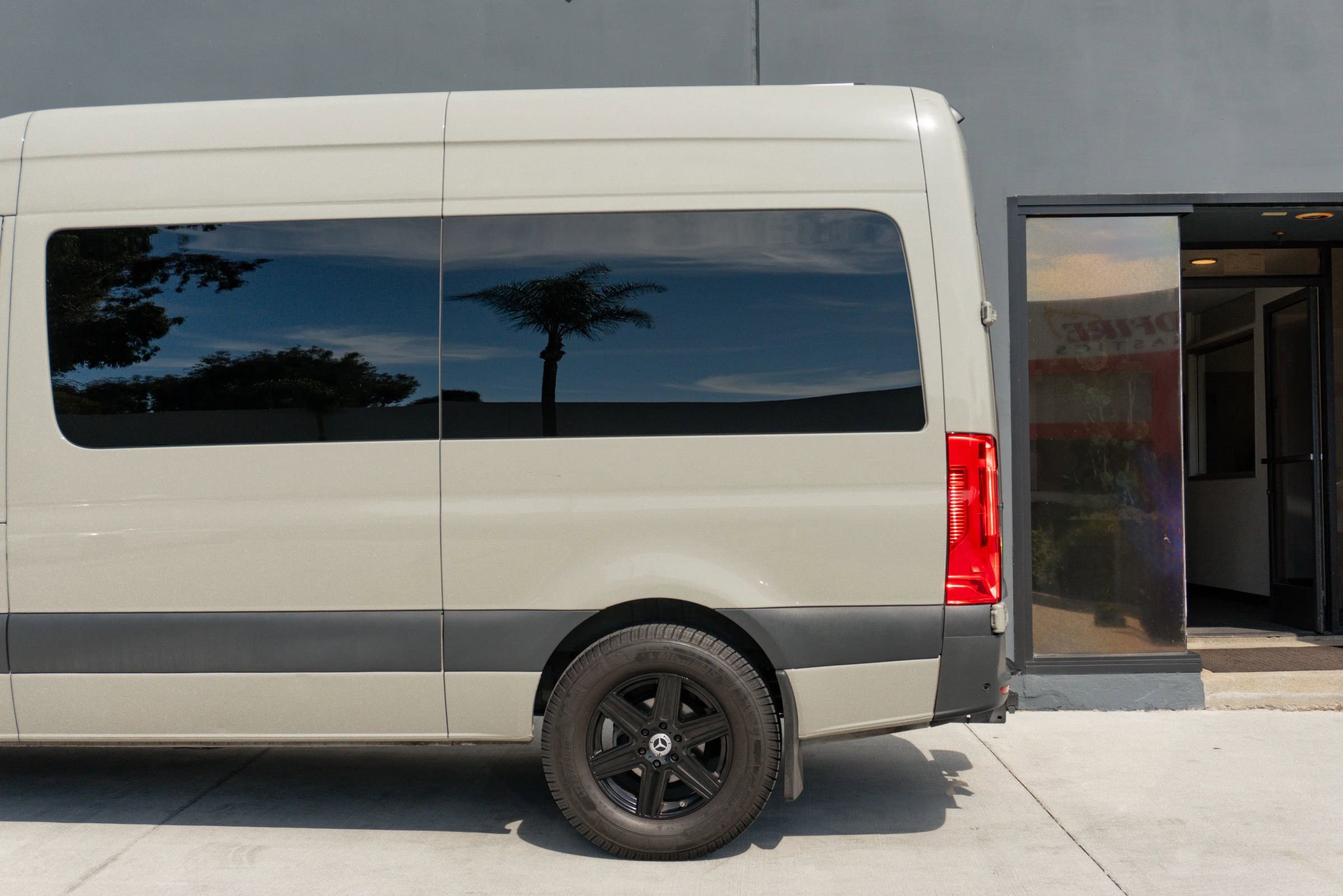 Used 2021 Mercedes-Benz Sprinter 2500 image 22