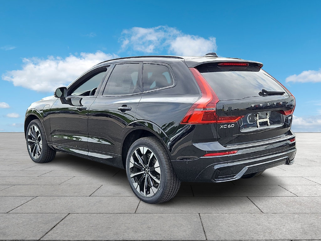 New 2026 Volvo XC60 T8 Plus w/ Protection Package Premier AWD/4WD image 5