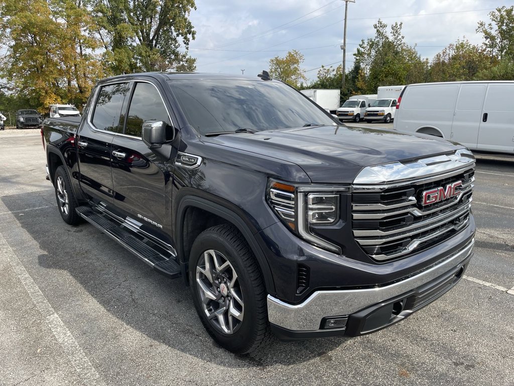 Used 2022 GMC Sierra 1500 SLT w/ SLT Premium Package AWD/4WD image 12
