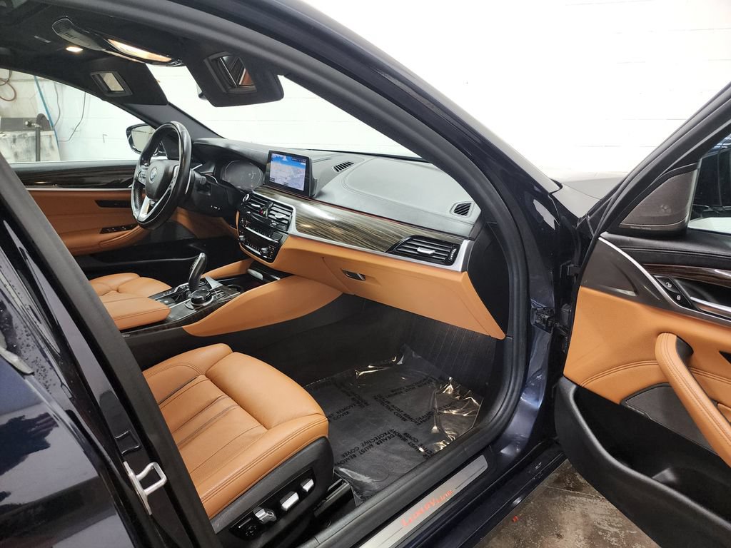 Used 2020 BMW 530i xDrive w/ Executive Package AWD/4WD image 34