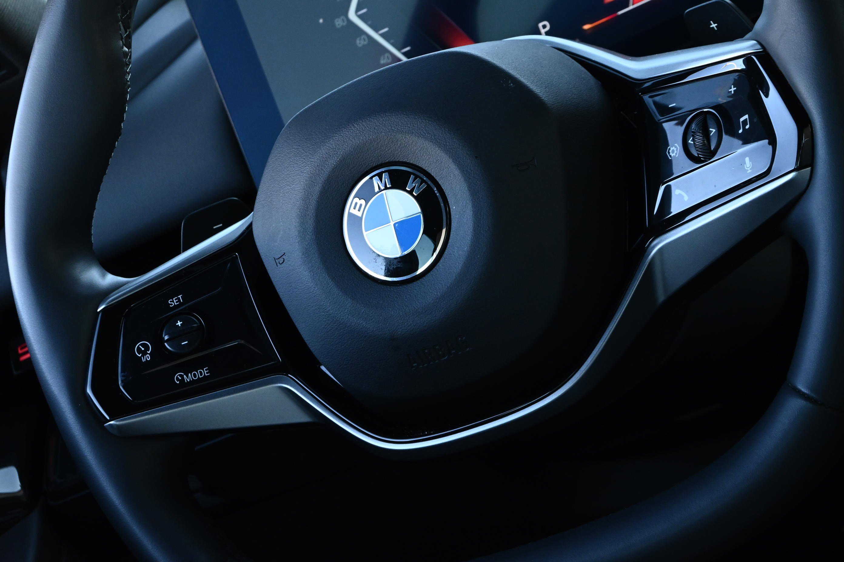 Certified 2024 BMW 530i w/ Convenience Package image 35