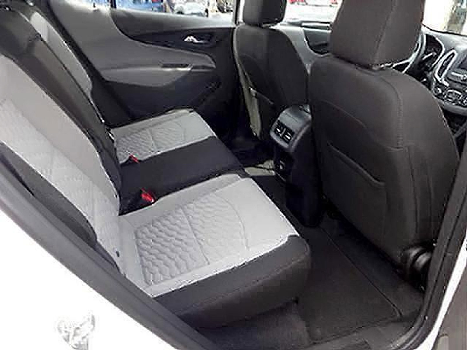 Used 2020 Chevrolet Equinox LS image 8