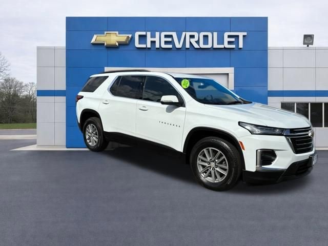 Used 2023 Chevrolet Traverse LT image 3