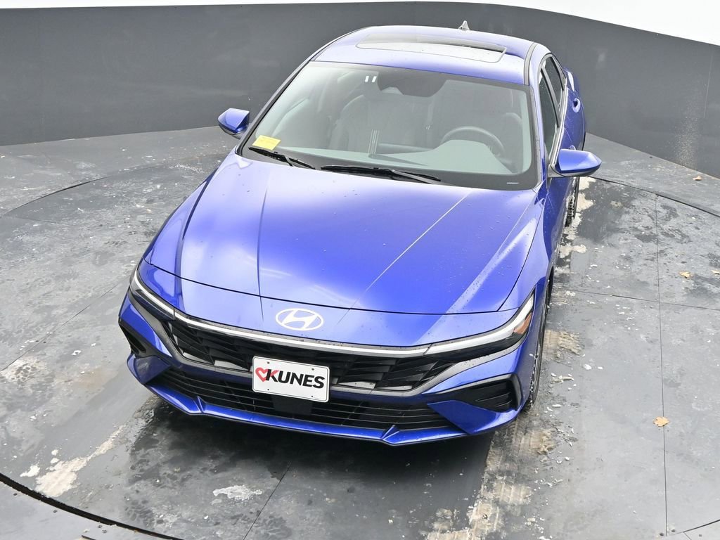 Used 2025 Hyundai Elantra SEL image 57