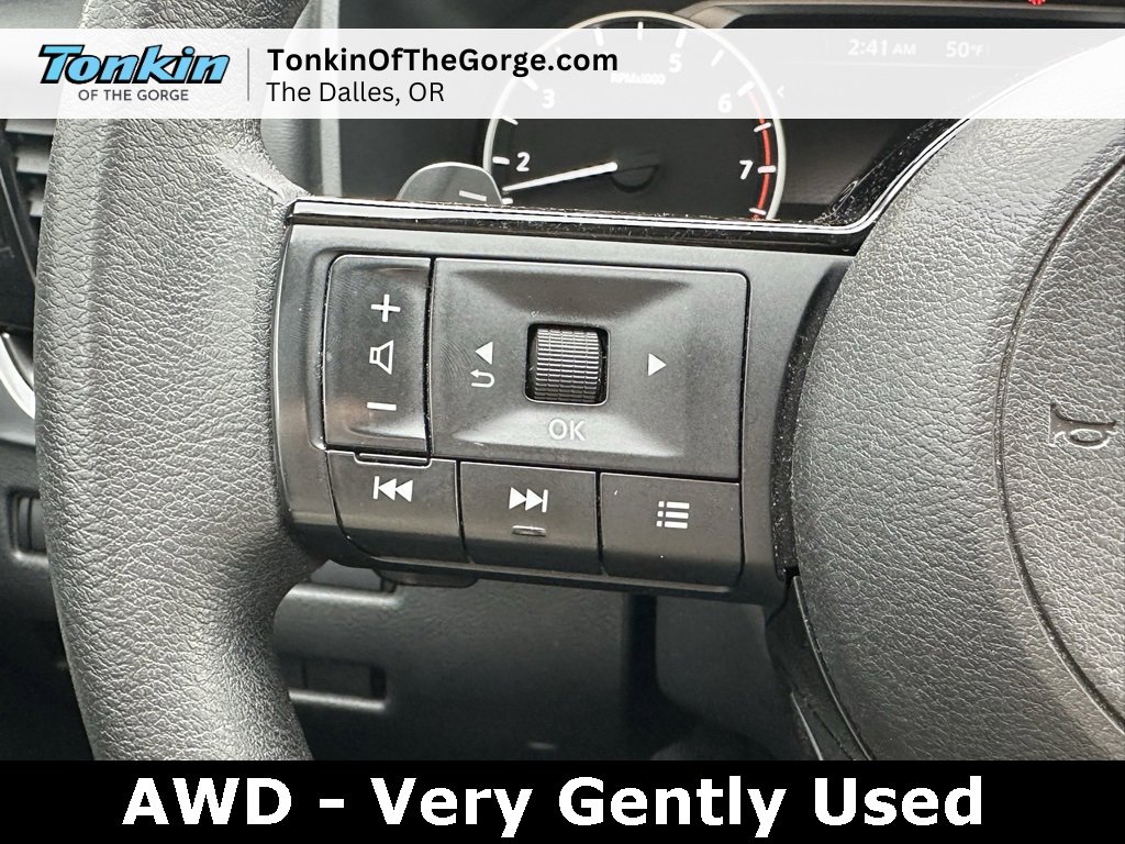 Used 2022 Nissan Rogue SV image 17