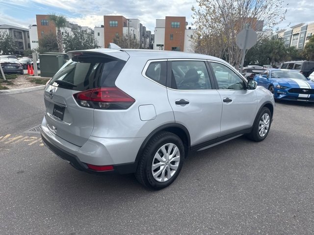 Used 2019 Nissan Rogue S image 3