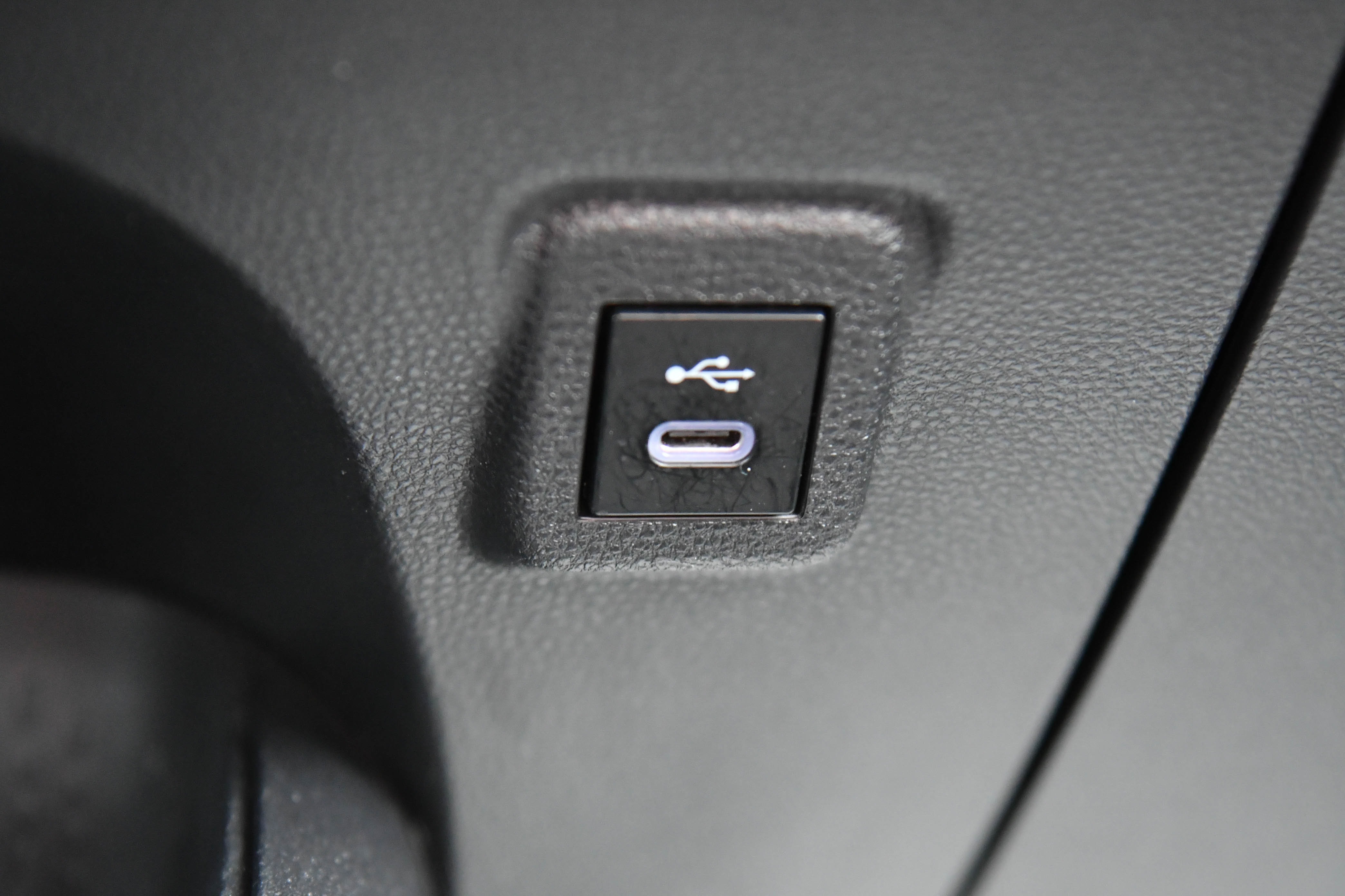 Used 2025 Toyota Corolla LE image 24