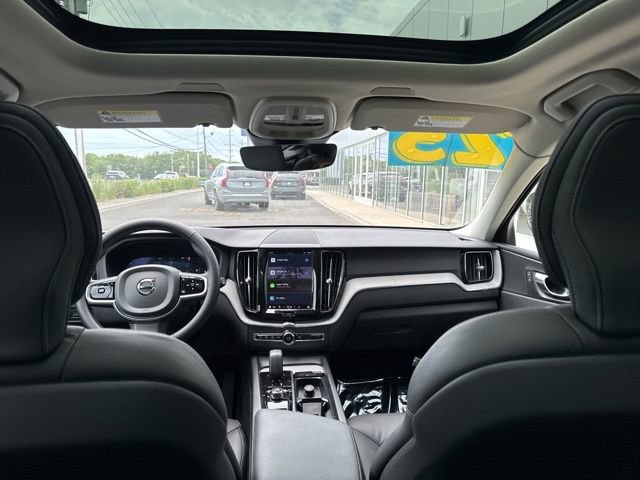 Used 2025 Volvo XC60 B5 Plus AWD/4WD image 18