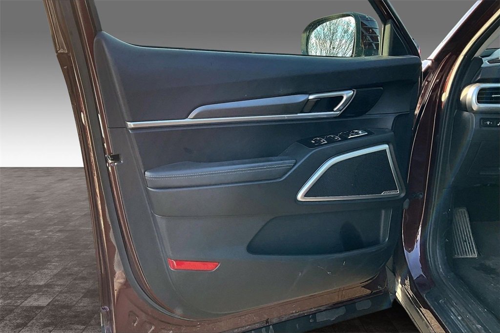 Used 2020 Kia Telluride LX image 11