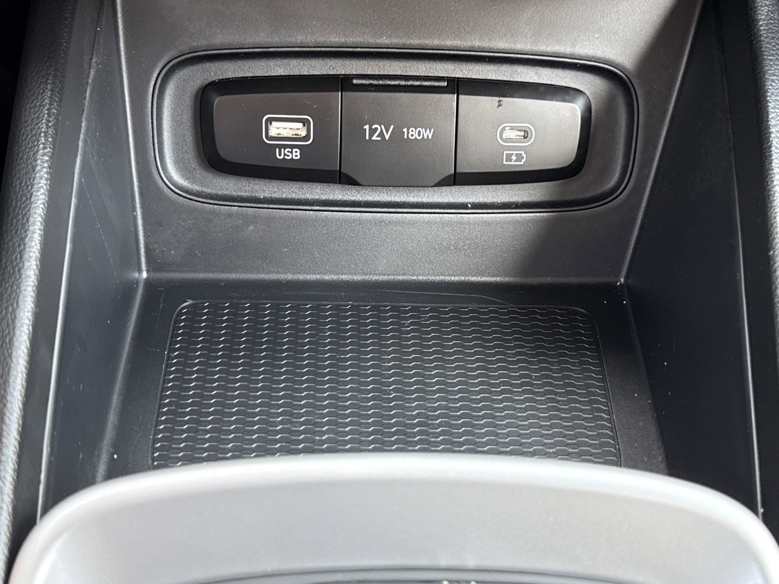 New 2026 Hyundai Venue SE FWD image 22