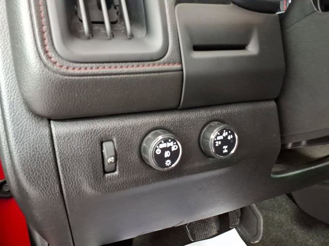 Used 2015 GMC Canyon SLE w/ All-Terrain Package image 13