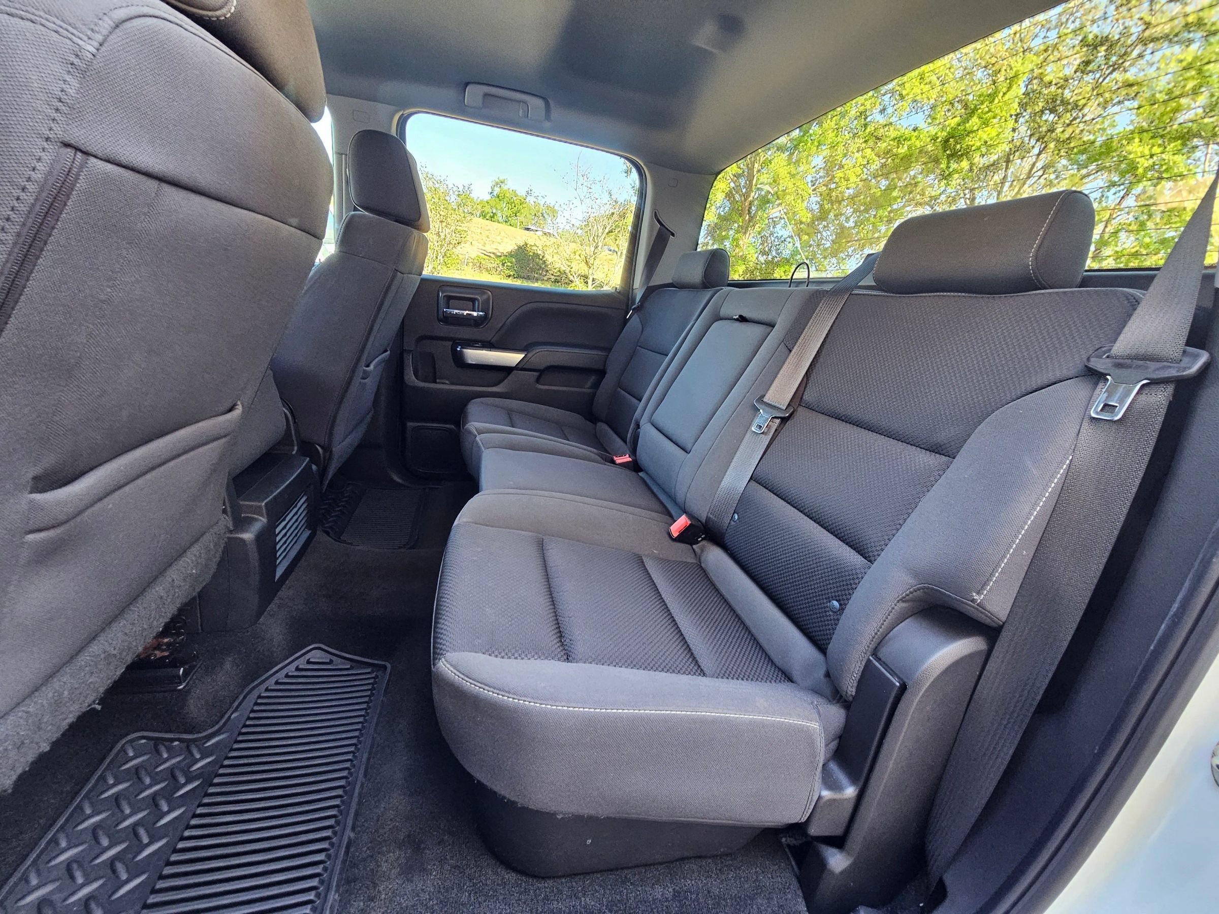 Used 2018 Chevrolet Silverado 1500 LT w/ LT Eassist Package RWD image 24