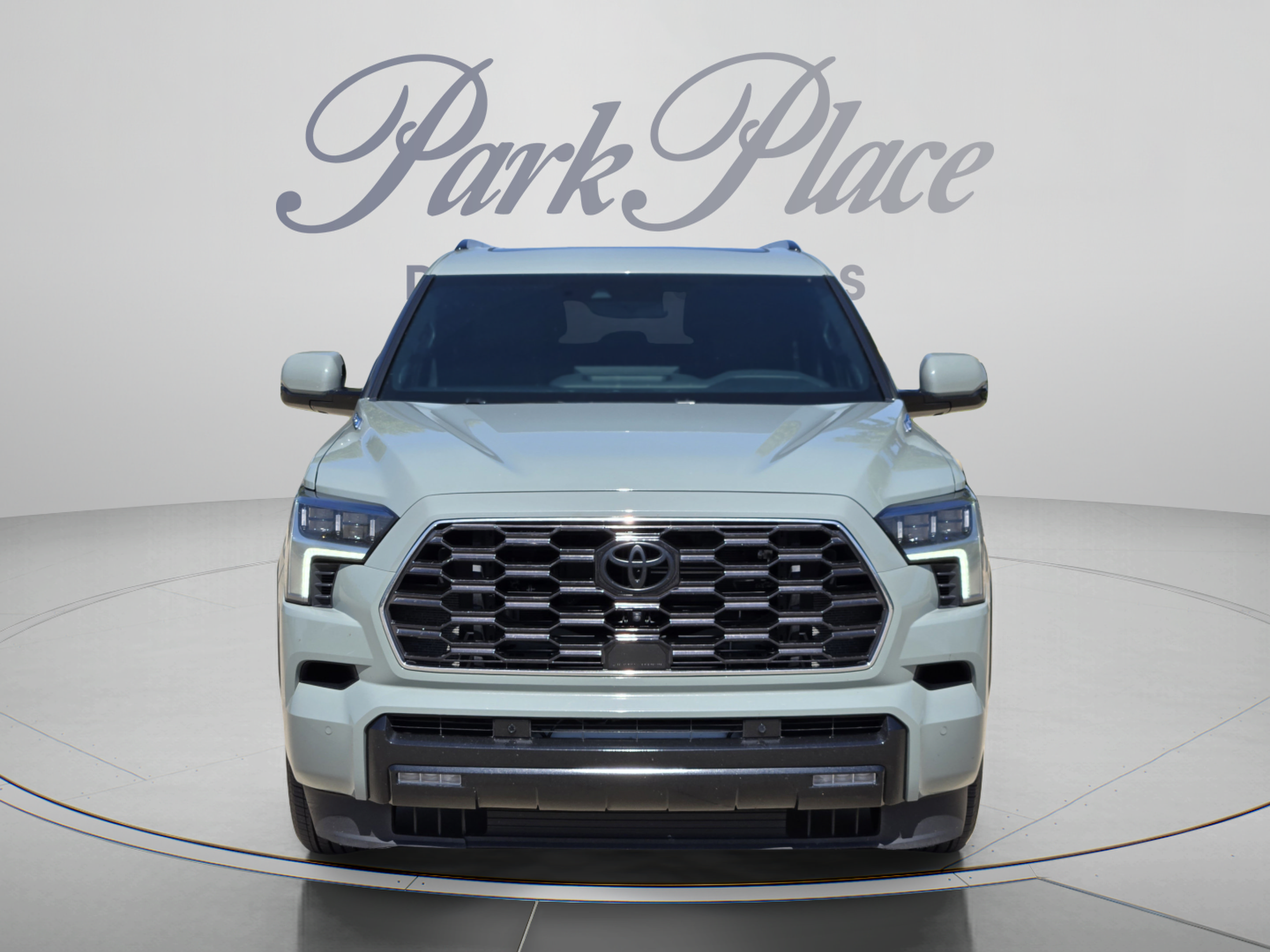 Used 2024 Toyota Sequoia Platinum AWD/4WD image 8