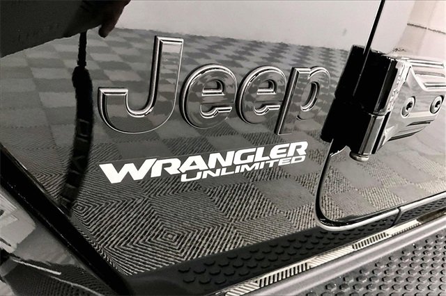 Used 2020 Jeep Wrangler Unlimited Sahara image 30