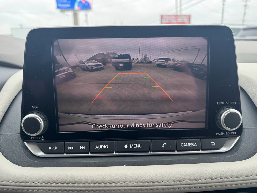 Used 2023 Nissan Rogue SV image 25