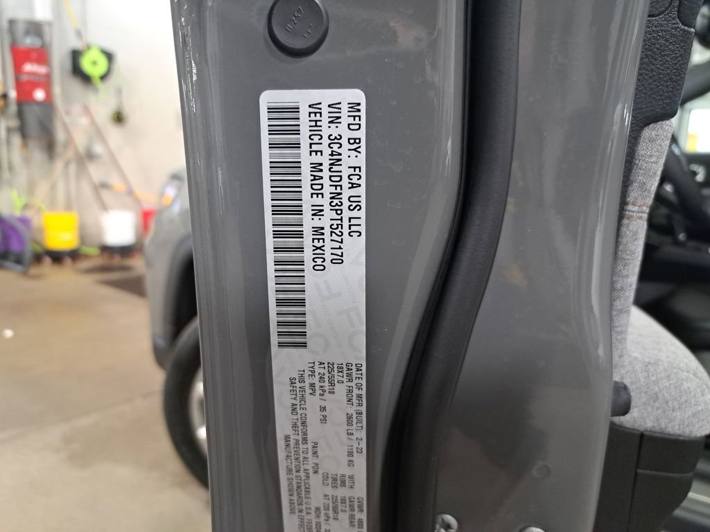 Certified 2023 Jeep Compass Latitude image 32