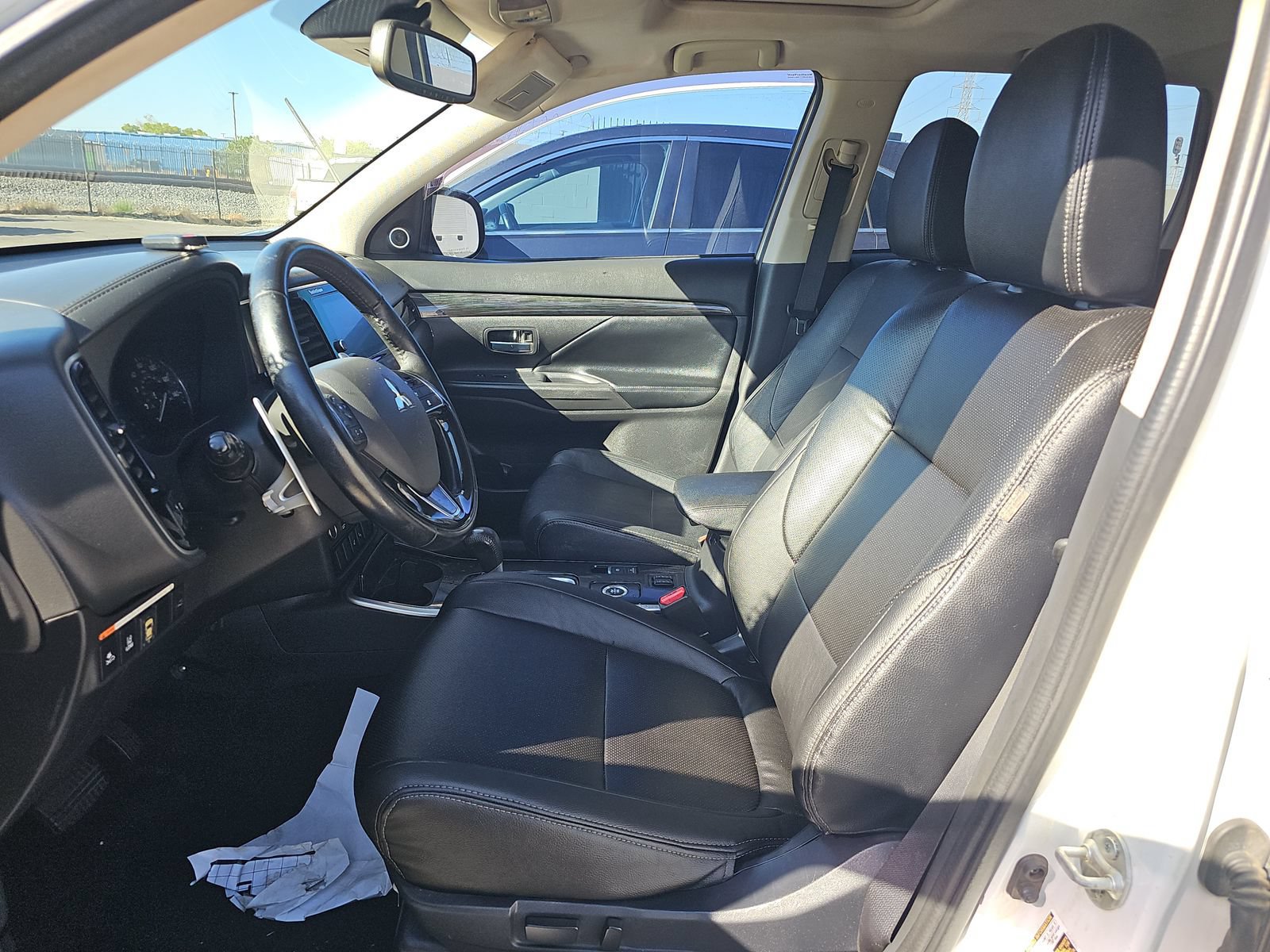 Used 2017 Mitsubishi Outlander GT AWD/4WD image 5