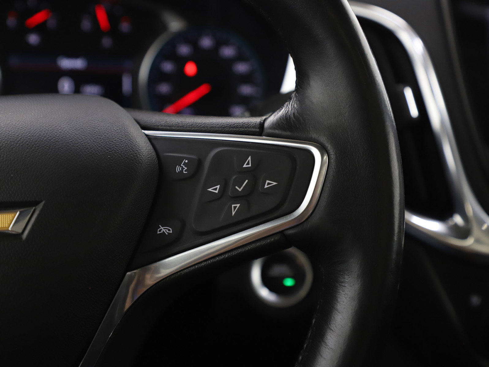 Used 2019 Chevrolet Equinox Premier image 28