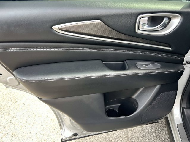 Used 2020 INFINITI QX60 Luxe w/ Essential Package FWD image 22