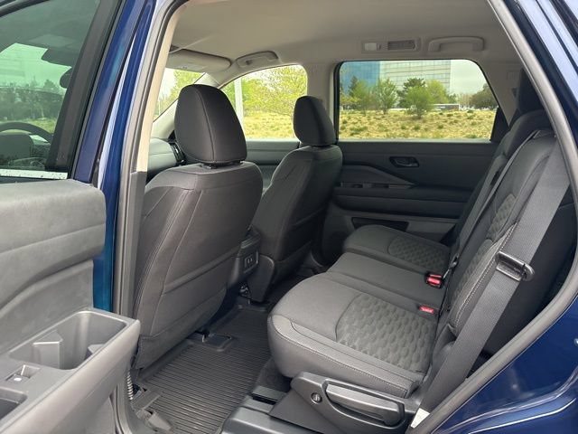 New 2026 Nissan Pathfinder SV w/ Cargo Package AWD/4WD image 10