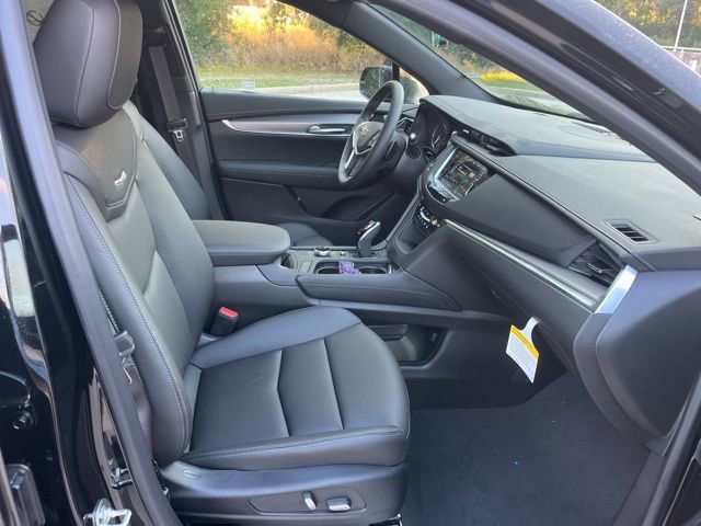 New 2025 Cadillac XT5 Luxury w/ LPO, Floor Liner Package image 33