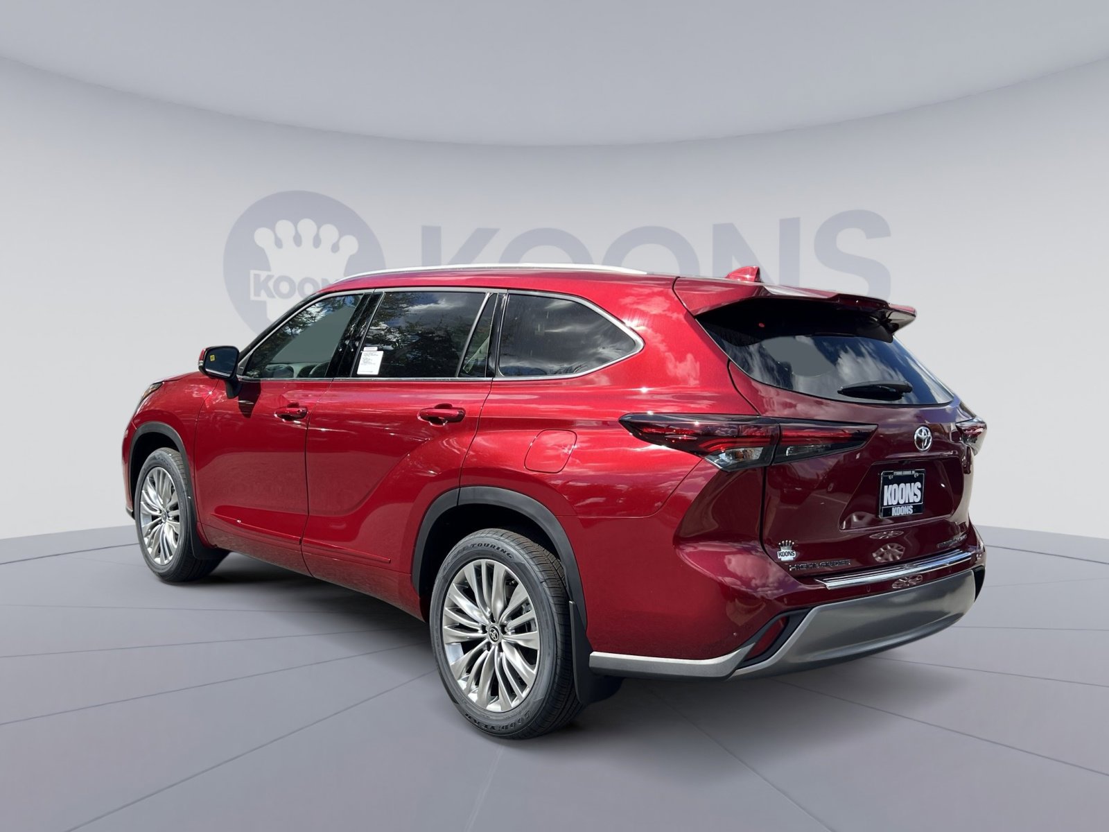 New 2025 Toyota Highlander Platinum image 4