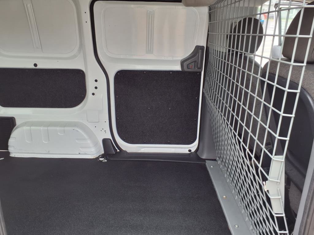 Used 2017 Nissan NV200 SV w/ Technology Package image 3