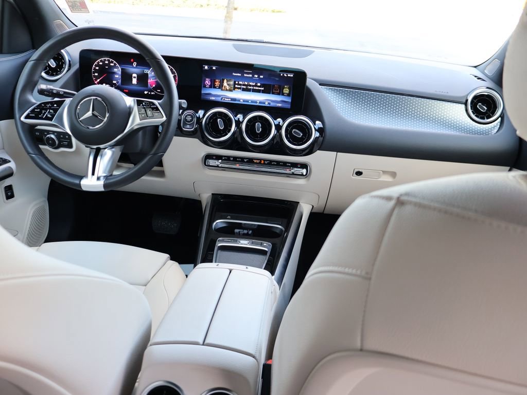 Certified 2025 Mercedes-Benz GLA 250 4MATIC image 15