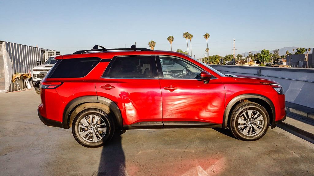 Used 2023 Nissan Pathfinder SV FWD image 12