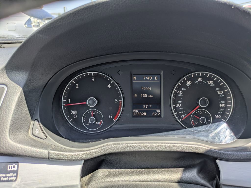 Used 2012 Volkswagen Passat TDI SEL Premium FWD image 14