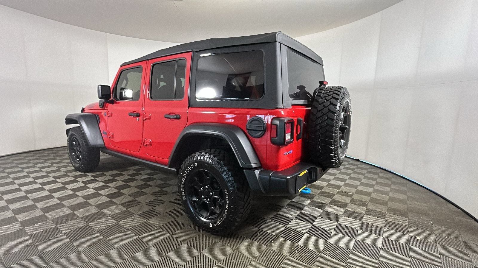 Used 2023 Jeep Wrangler Unlimited w/ Cold Weather Group AWD/4WD image 7