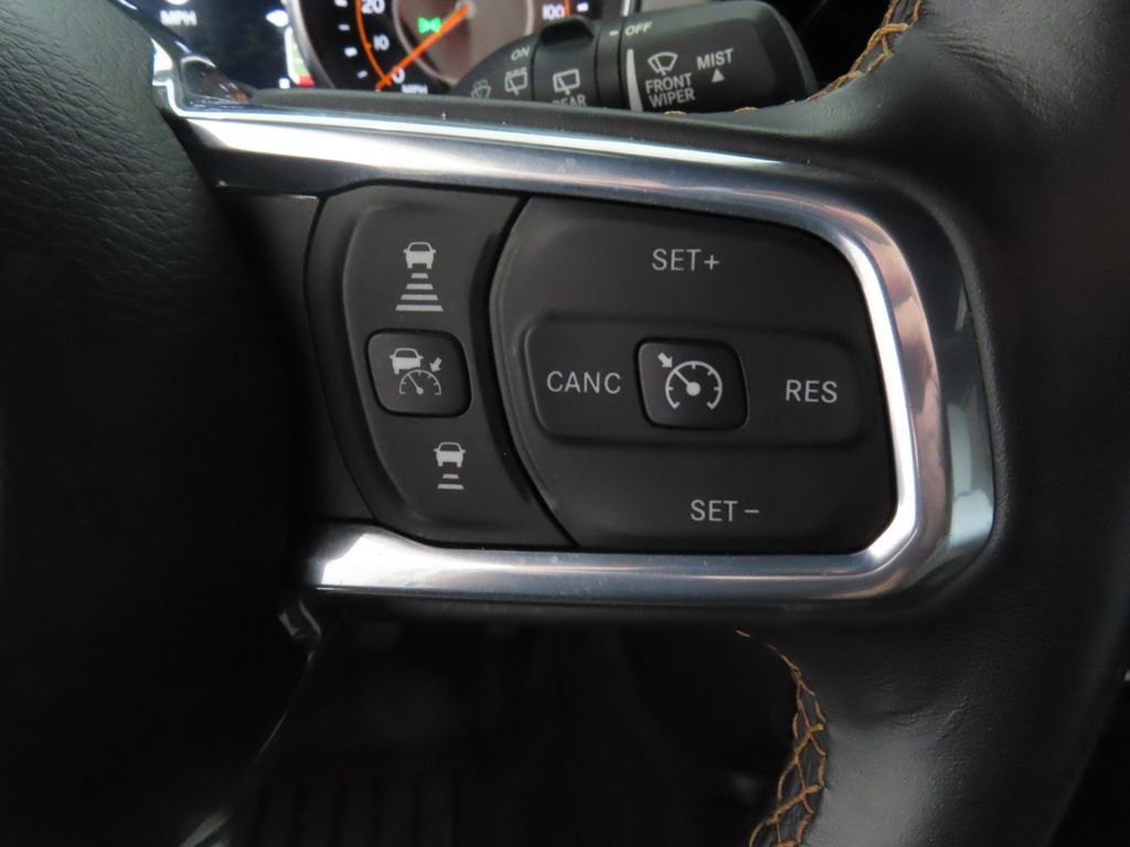 Used 2023 Jeep Wrangler Unlimited Sahara AWD/4WD image 13
