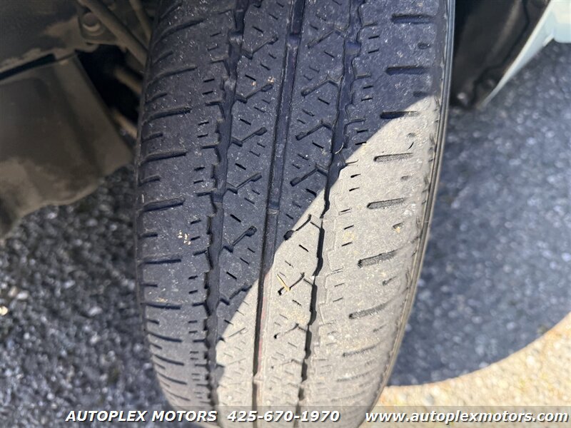 Used 2002 Toyota Prius FWD image 15