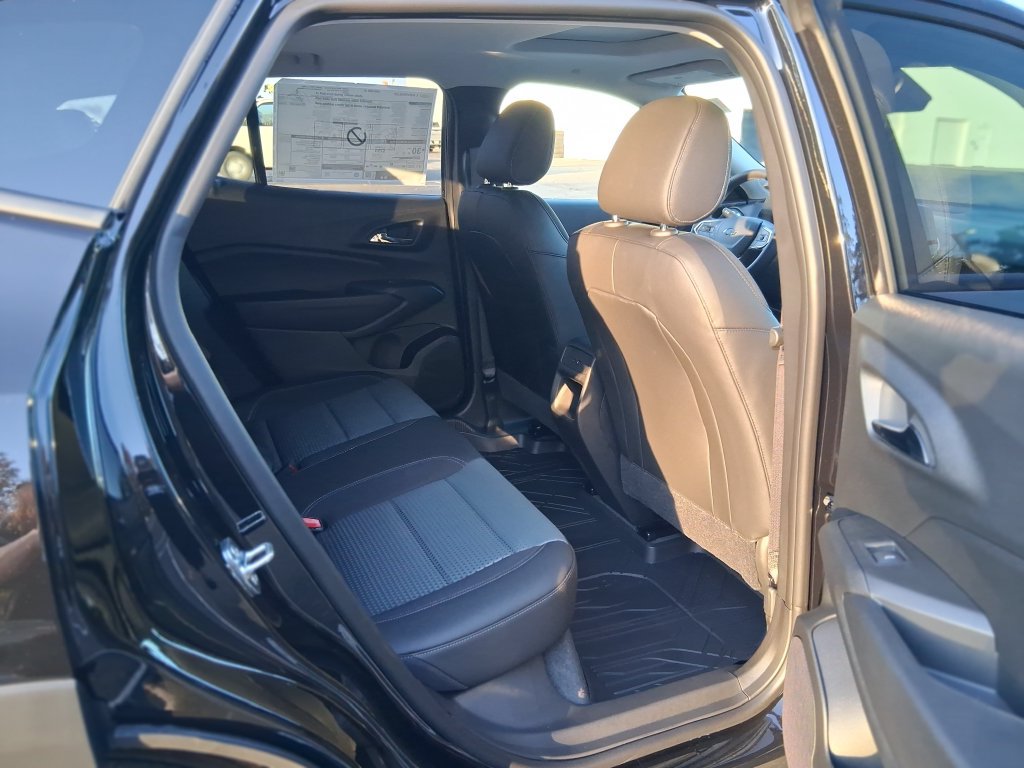 New 2026 Chevrolet Trax LT w/ Sunroof Package FWD image 15
