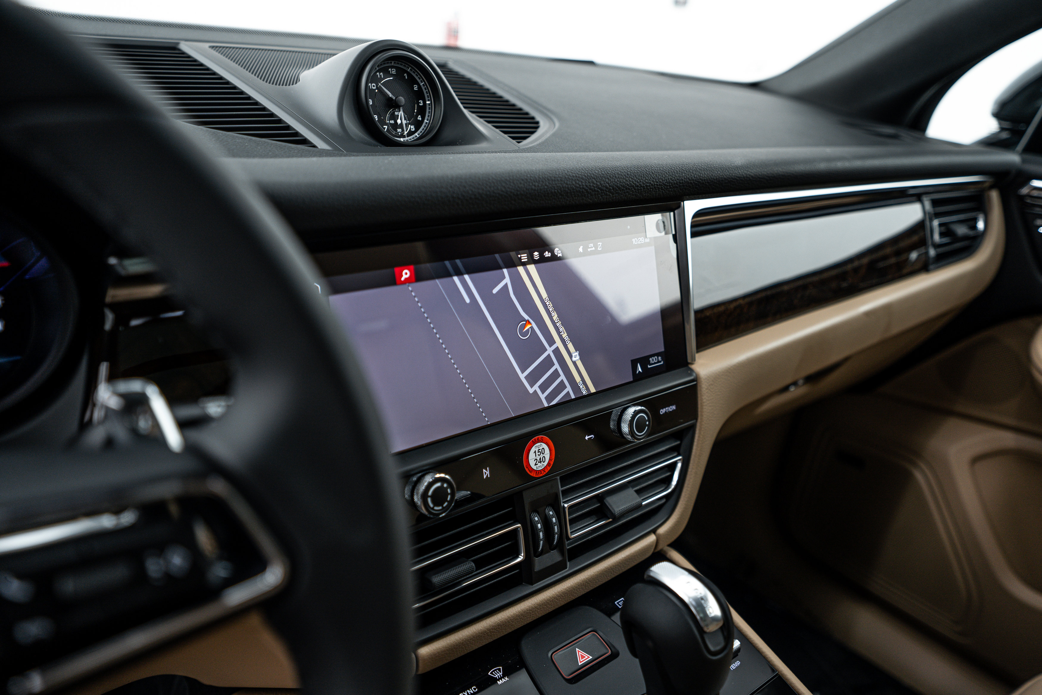 New 2026 Porsche Macan image 16