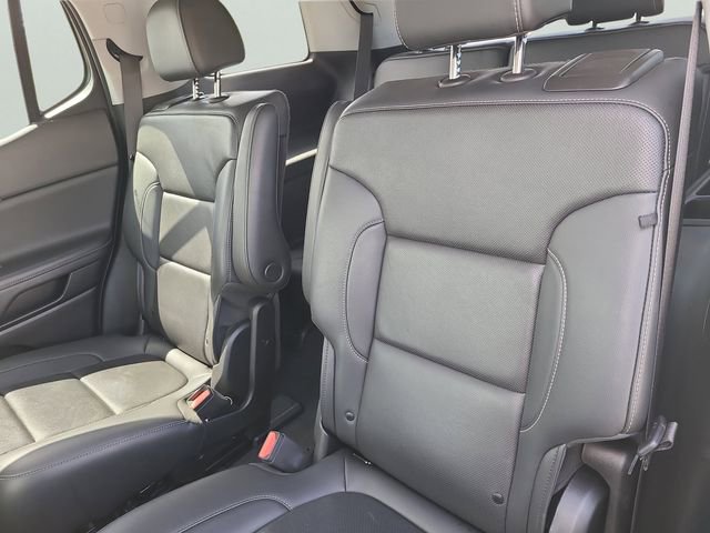 Used 2023 GMC Acadia SLT w/ Technology Package FWD image 8