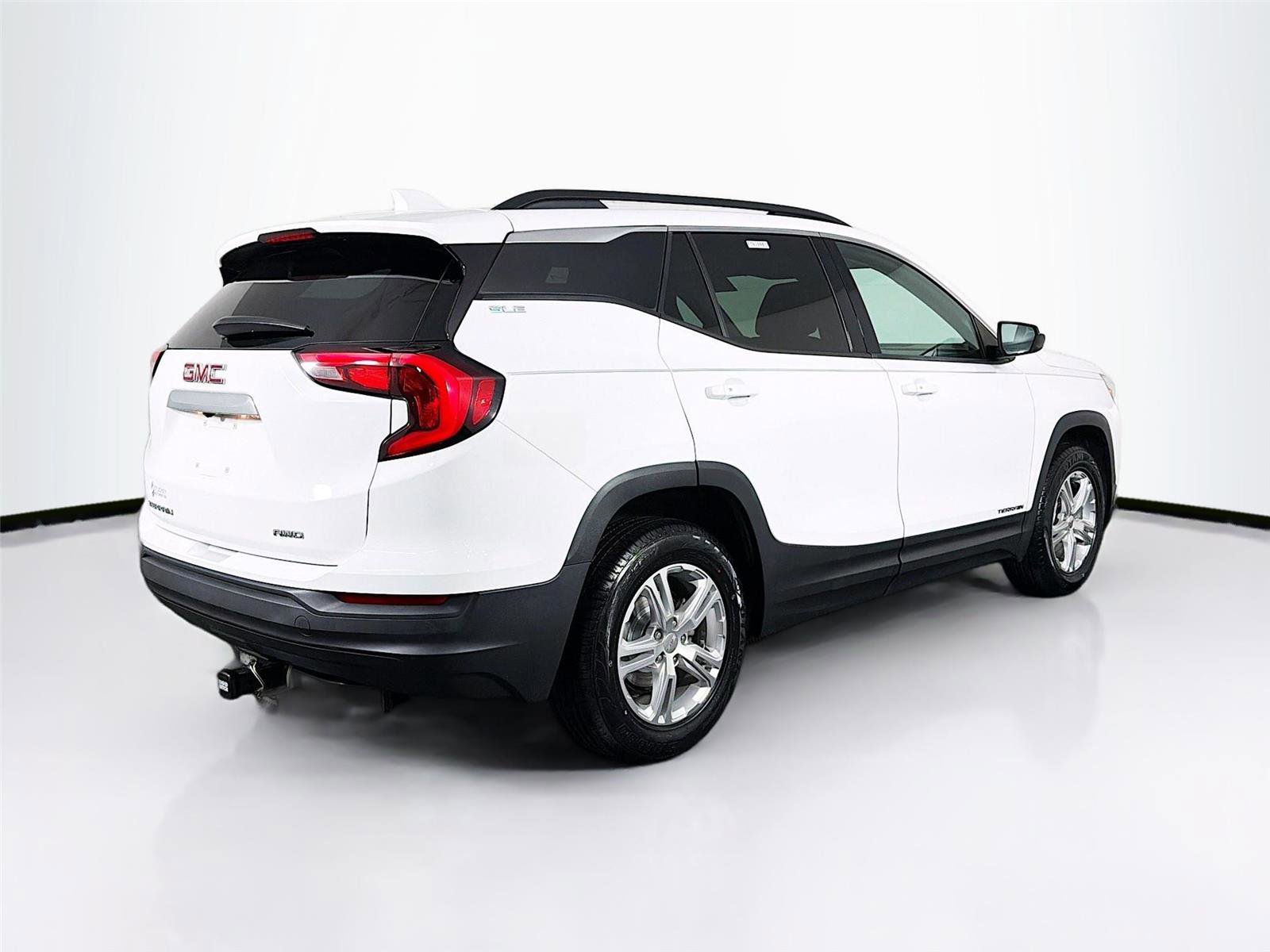Used 2018 GMC Terrain SLE w/ Driver Convenience Package AWD/4WD image 7
