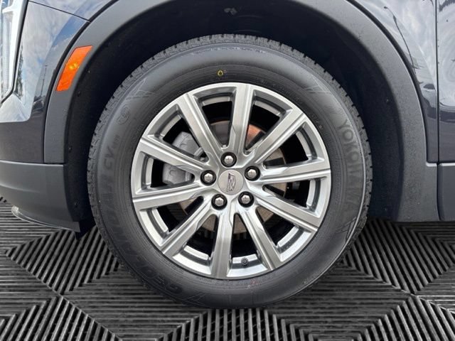 Used 2023 Cadillac XT4 Premium Luxury w/ Driver Assist Package AWD/4WD image 30