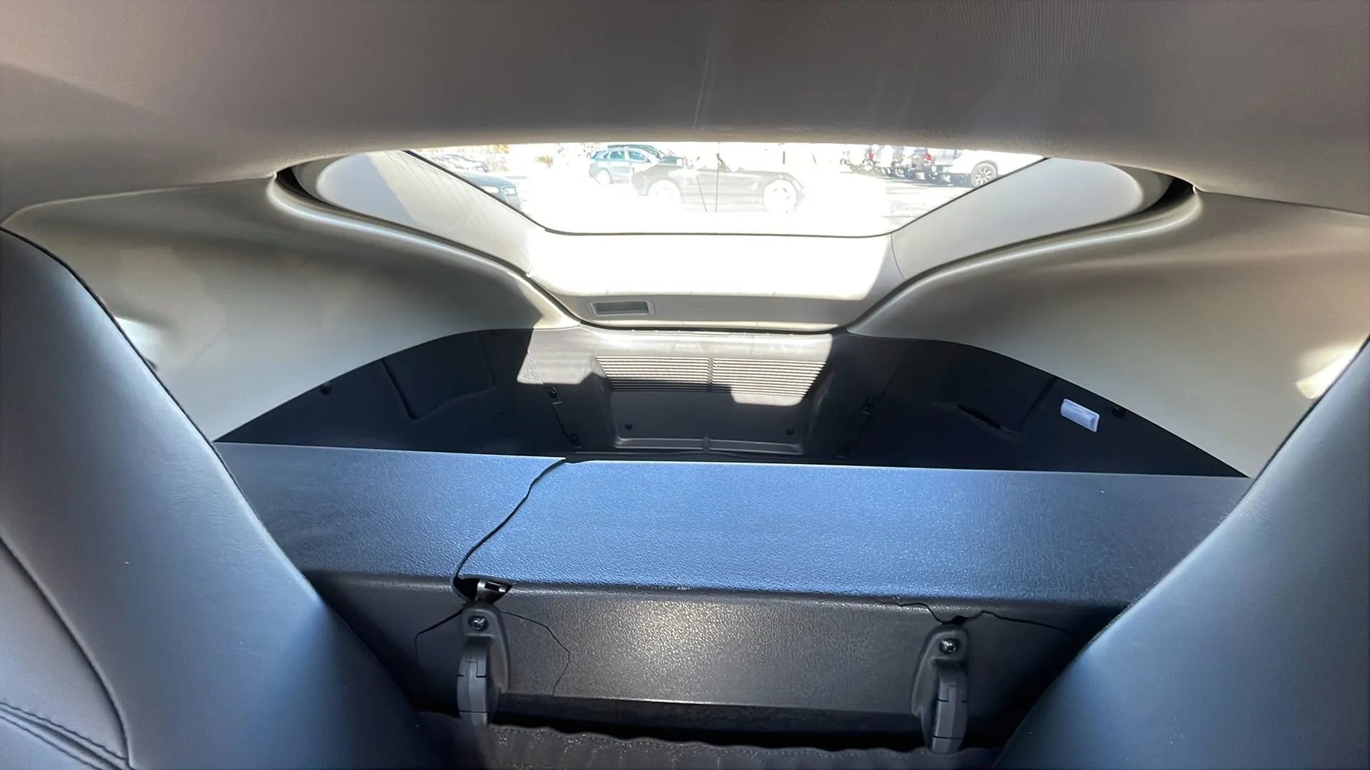 Used 2005 Chrysler Crossfire Limited RWD image 13