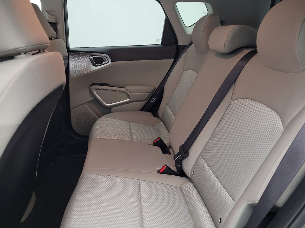 Used 2024 Kia Soul LX image 18