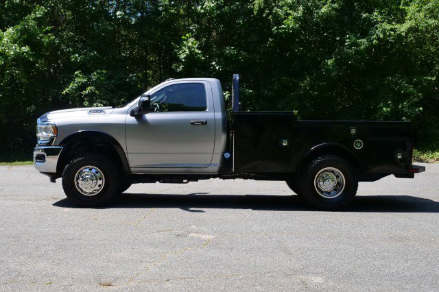 Used 2023 RAM 3500 SLT w/ Quick Order Package 2YG SLT AWD/4WD image 32