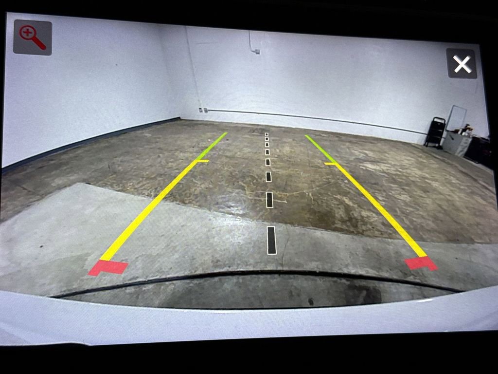 Used 2023 Jeep Grand Cherokee L Limited w/ Black Appearance Package image 16