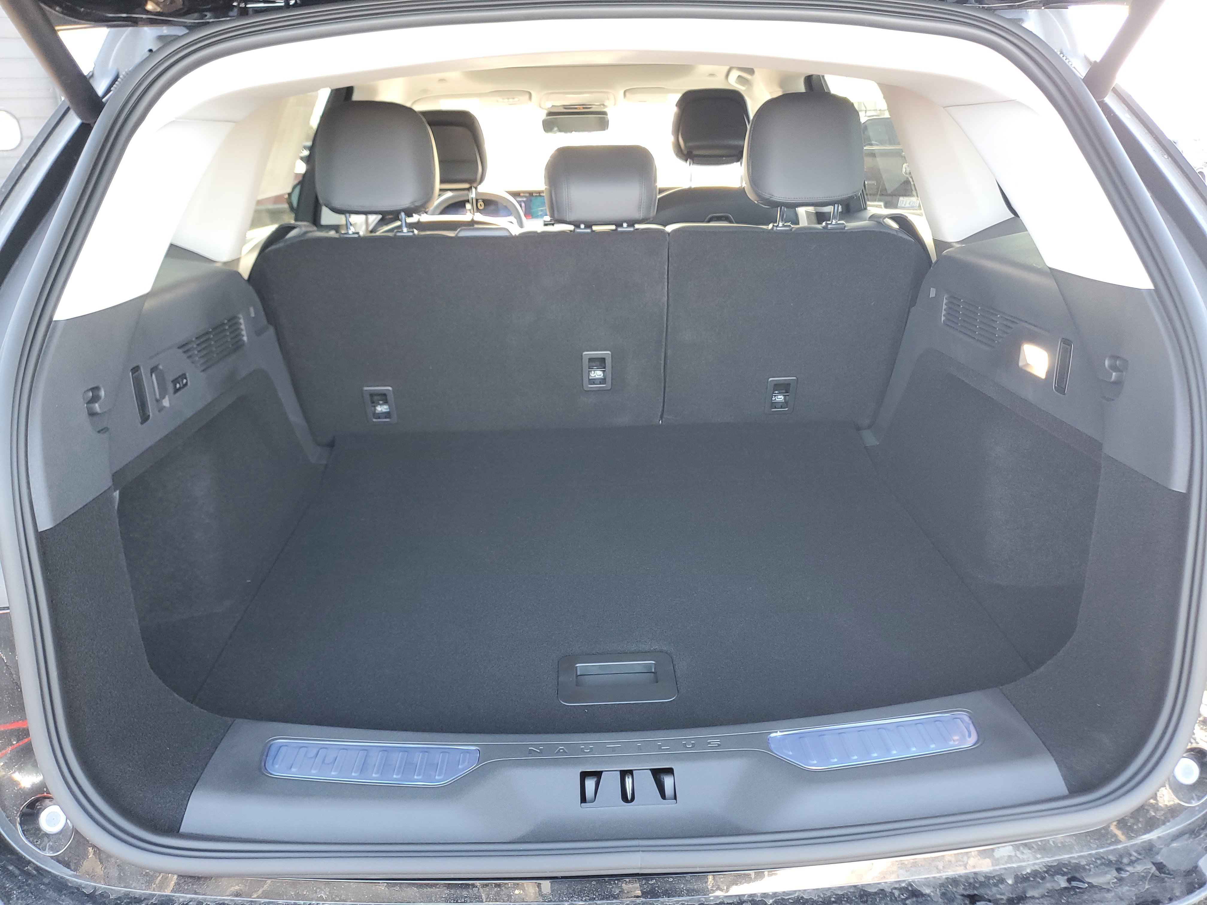 New 2026 Lincoln Nautilus Reserve w/ Jet Appearance Package image 31